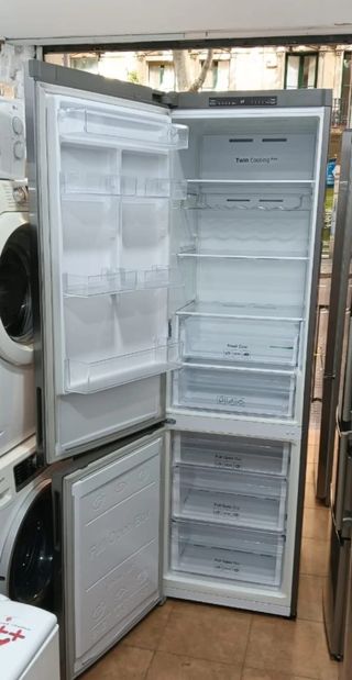 Nevera Samsung gris A+++ bajo consumo 