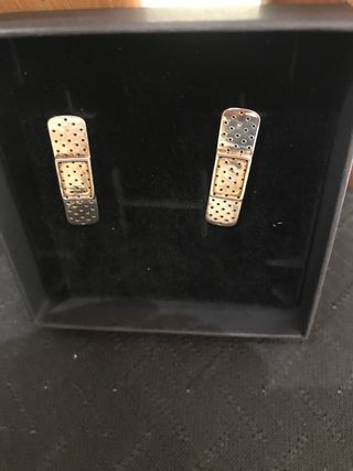 Pendientes originales Tiritas de plata