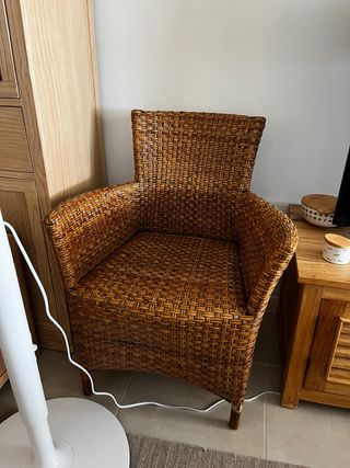 Sillón mimbre marrón