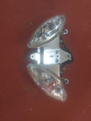 Faros delanteros Piaggio X9 200 (2004)