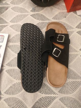 Sandalias planas negras