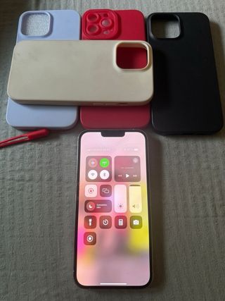  iPhone 13 Pro Max + fundas adicionales 