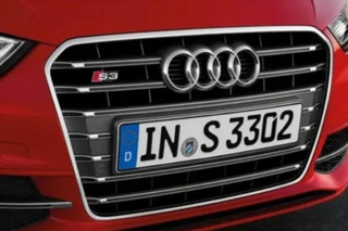 EMBLEMA PARRILLA AUDI S3