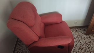 Sillón reclinable rojo teja