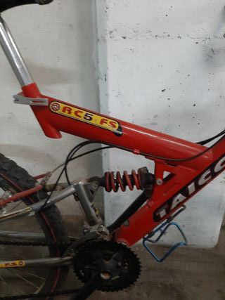 Bicicleta montaña doble suspensión