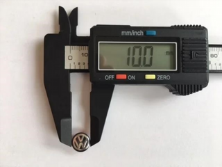LOGO LLAVE VOLKSWAGEN NEGRO 10MM
