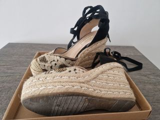 Alpargatas Corina 37 - Beige/Negras