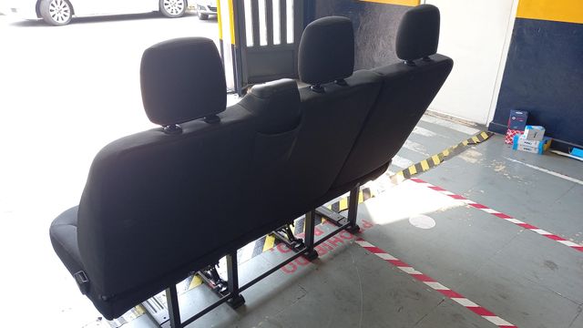 2a fila de asientos Renault Trafic III 2022
