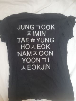 Camiseta BTS negra