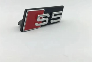 EMBLEMA PARRILLA GRILL AUDI S5