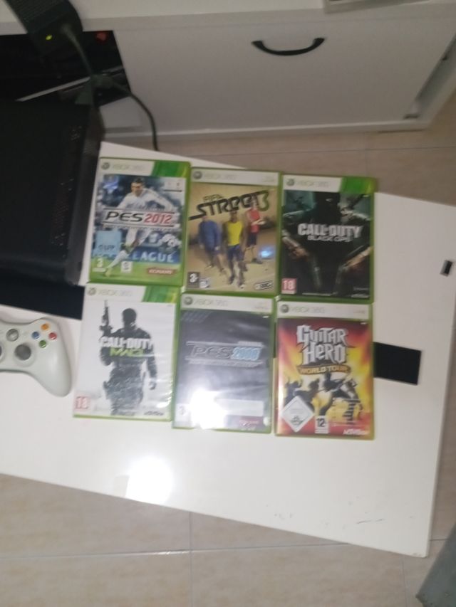 Xbox 360 + 2 mandos + juegos