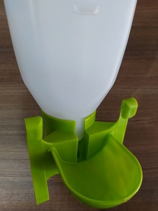 Bebedero pajaros - Verde y Blanco