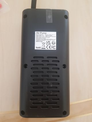 Bomba de neumáticos portátil 