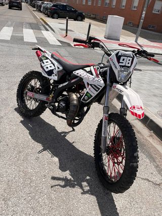Rieju MRT 50cc: Ciclomotor