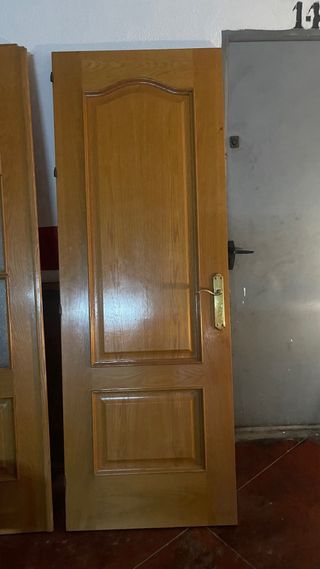Puertas salón-dormitorio madera