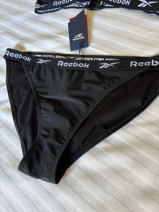 Bikini Reebok negro