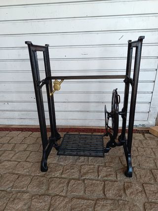 Máquina coser antigua