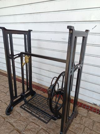 Máquina coser antigua