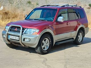 Mitsubishi Montero 2001
