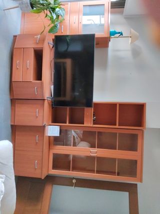 Mueble salón madera-cristal