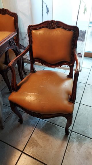 Tavolo 60x60 e 4 poltroncine 