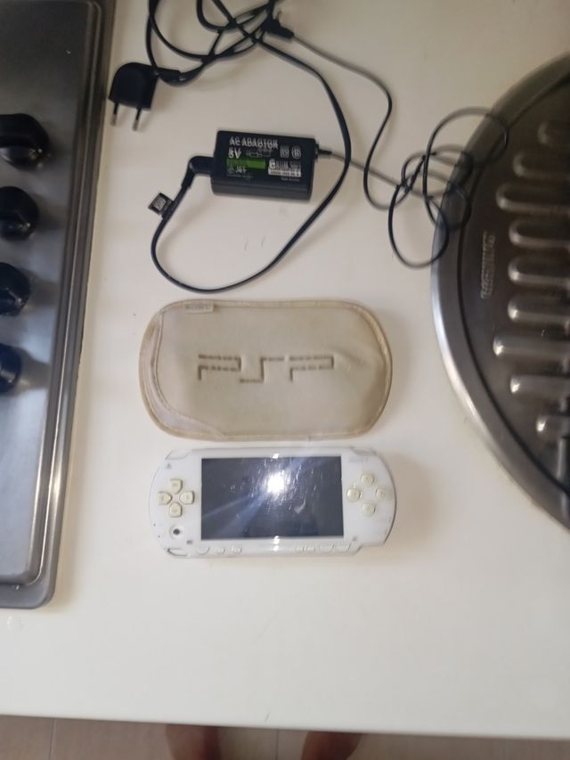PSP Sony blanca - reparar+funda+cargador