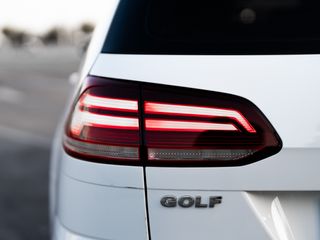 Volkswagen Golf COMO NUEVO