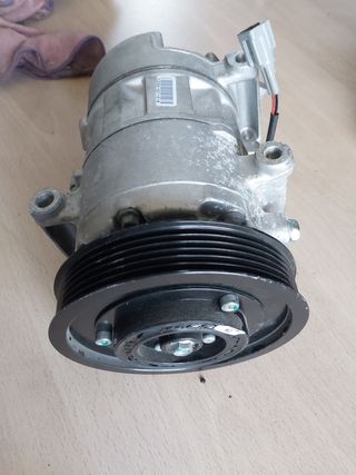Compresor A/C Valeo 813386