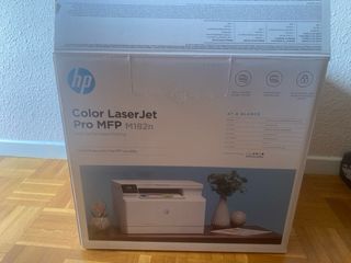 Impresora HP Color LaserJet Pro MFP M182n