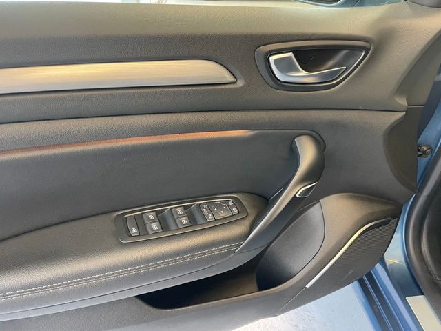Renault Megane Bose TCe EDC 