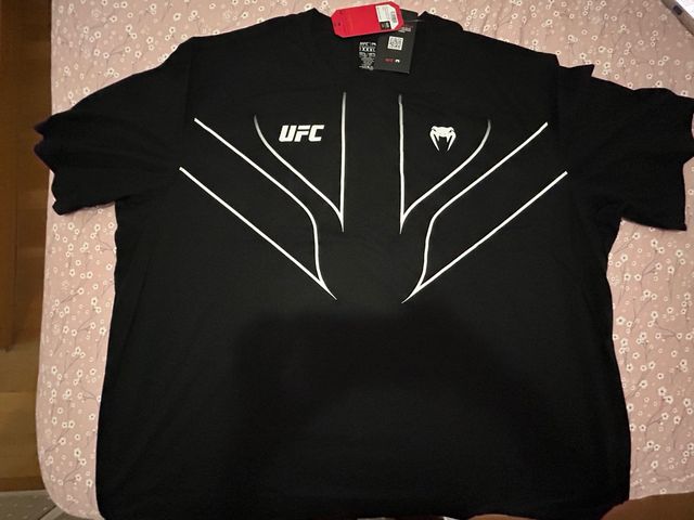 Camiseta UFC Hombre - Negra y otra blanca - XXXL