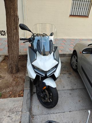 BMW C 400 GT - Scooter
