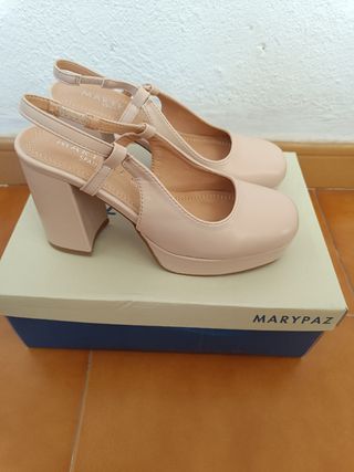 Zapatos tacón nuevos