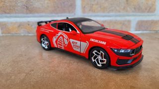 Coche Ford Shelby Mustang GT500 escala