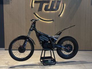 ELECTRIC MOTION EPURE COMP edicion limitada 2023