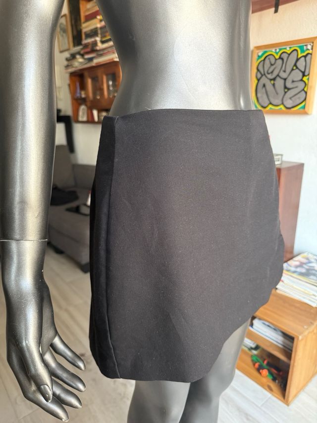 Mini falda negra Stradivarius