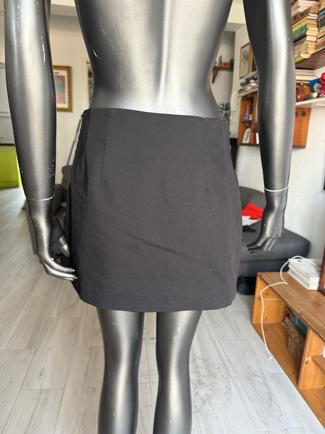 Mini falda negra Stradivarius