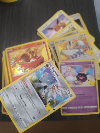 97 cartas Pokémon - Variadas