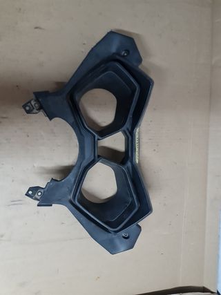 Embellecedor faro Wottan Storm 125
