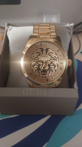 Reloj dorado guess hombre