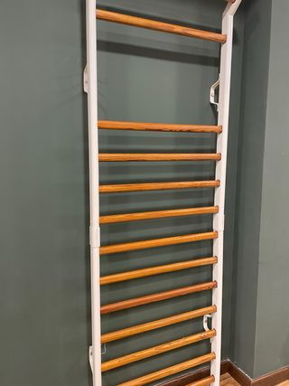 Espaldera profesional hierro y madera – Rehabilita