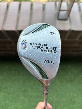 Palos golf us kids 57: Driver, híbrido y PW
