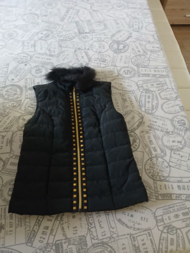 Felpa con cappuccio bianco e nero