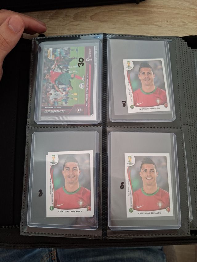 16 cromos Cristiano Ronaldo