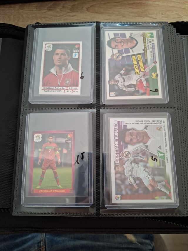 16 cromos Cristiano Ronaldo