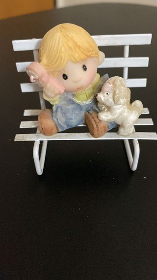 Sopramobile bimbo in ceramica