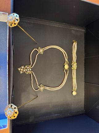Aderezo fallera niña: oro y perlas