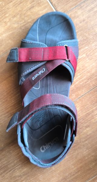 Sandalias Chiruca rojas y grises