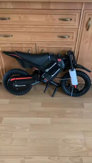 Moto eléctrica infantil negra