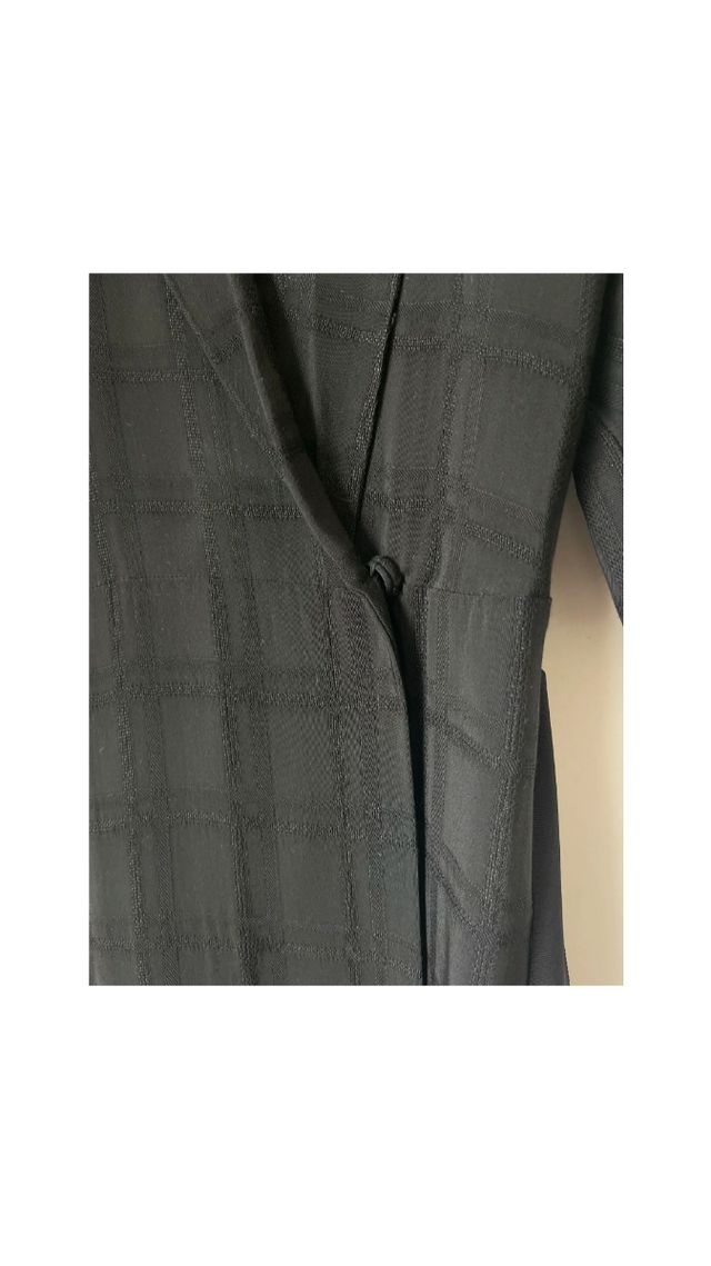 Vestido camisero negro midi